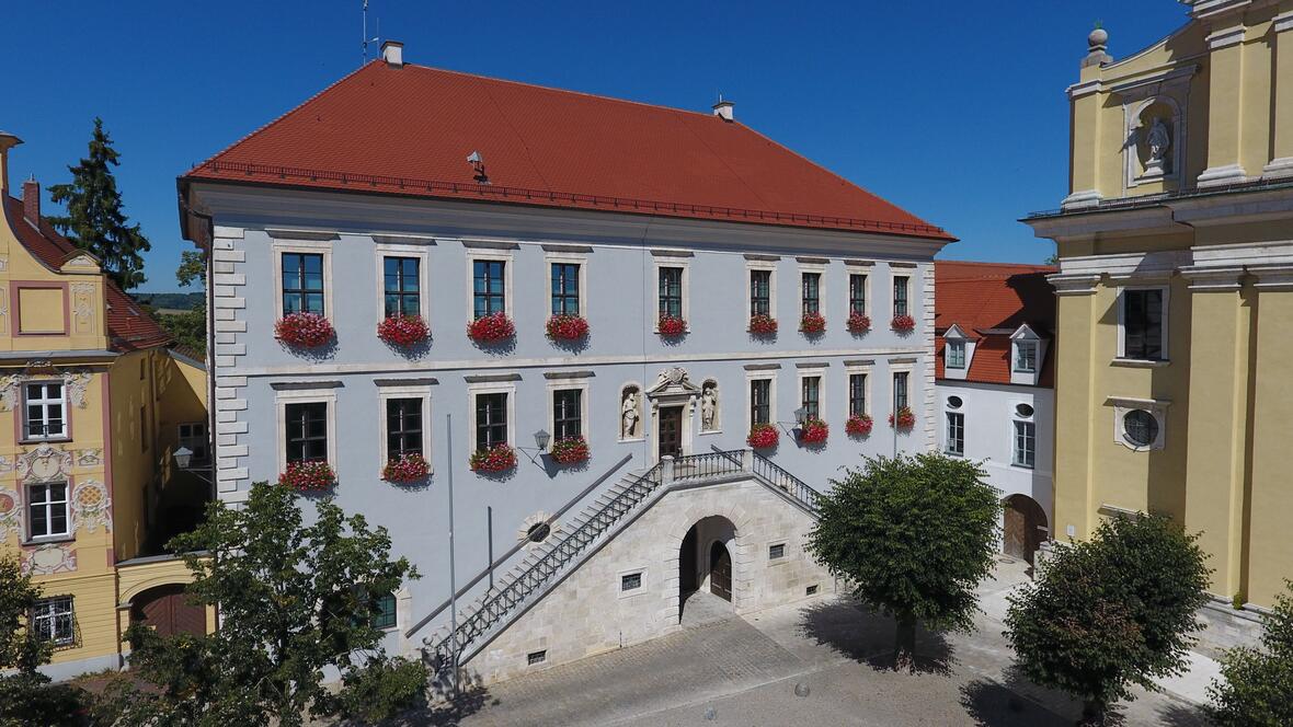 rathaus-neuburg