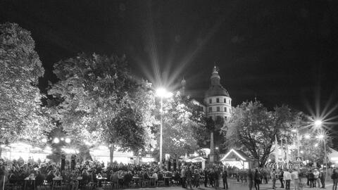 hofgartenfest-leuchtend-sw
