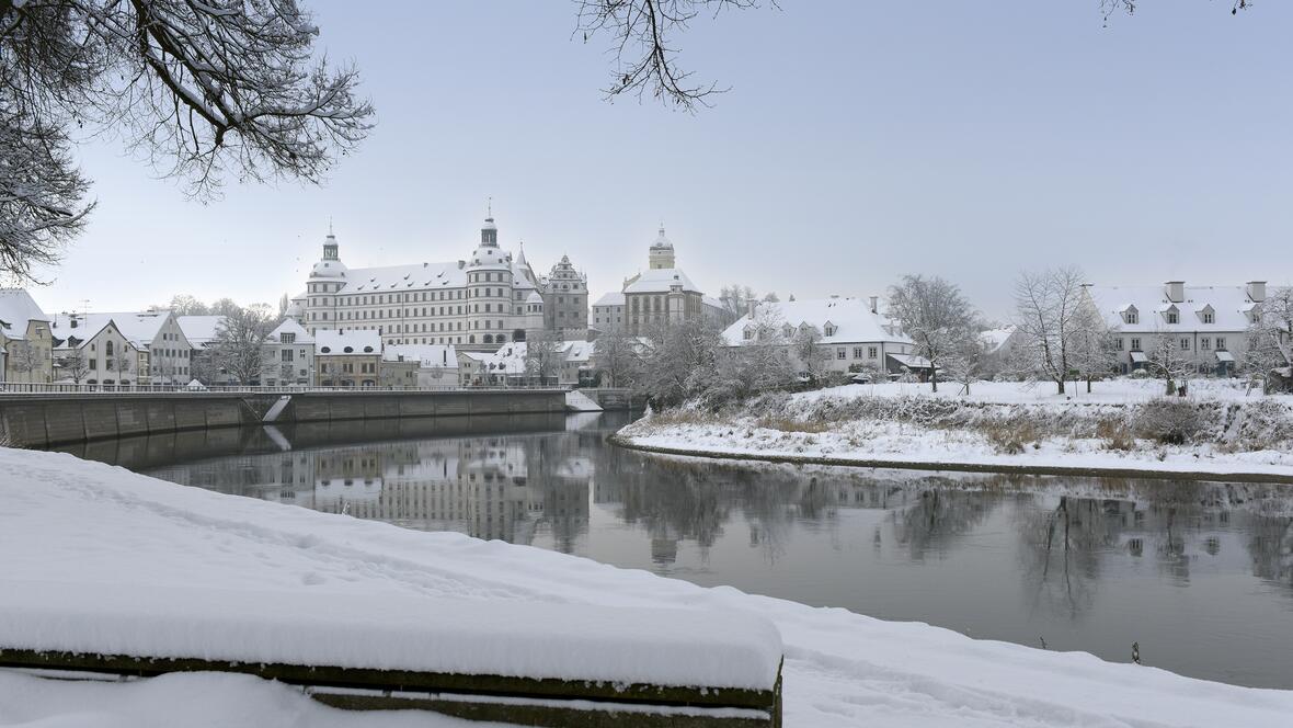 schlossblick-mitschnee-klein