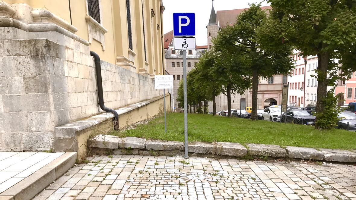 parken-schwerbehindert-quer