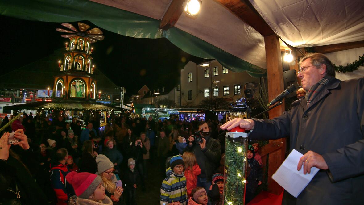 weihnachtsmarkt-auftakt
