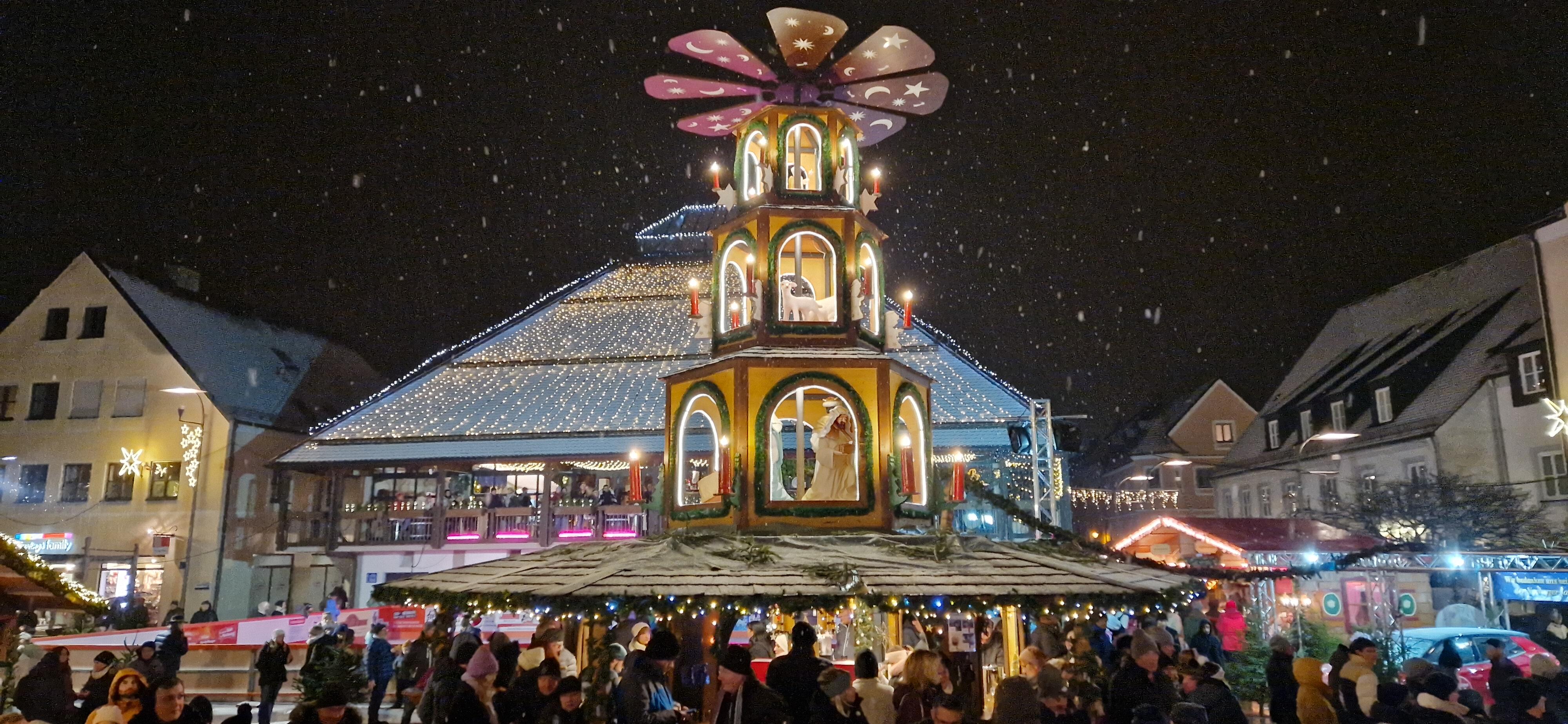 weihnachtsmarkt-am-schrannenplatz-30-11-2023