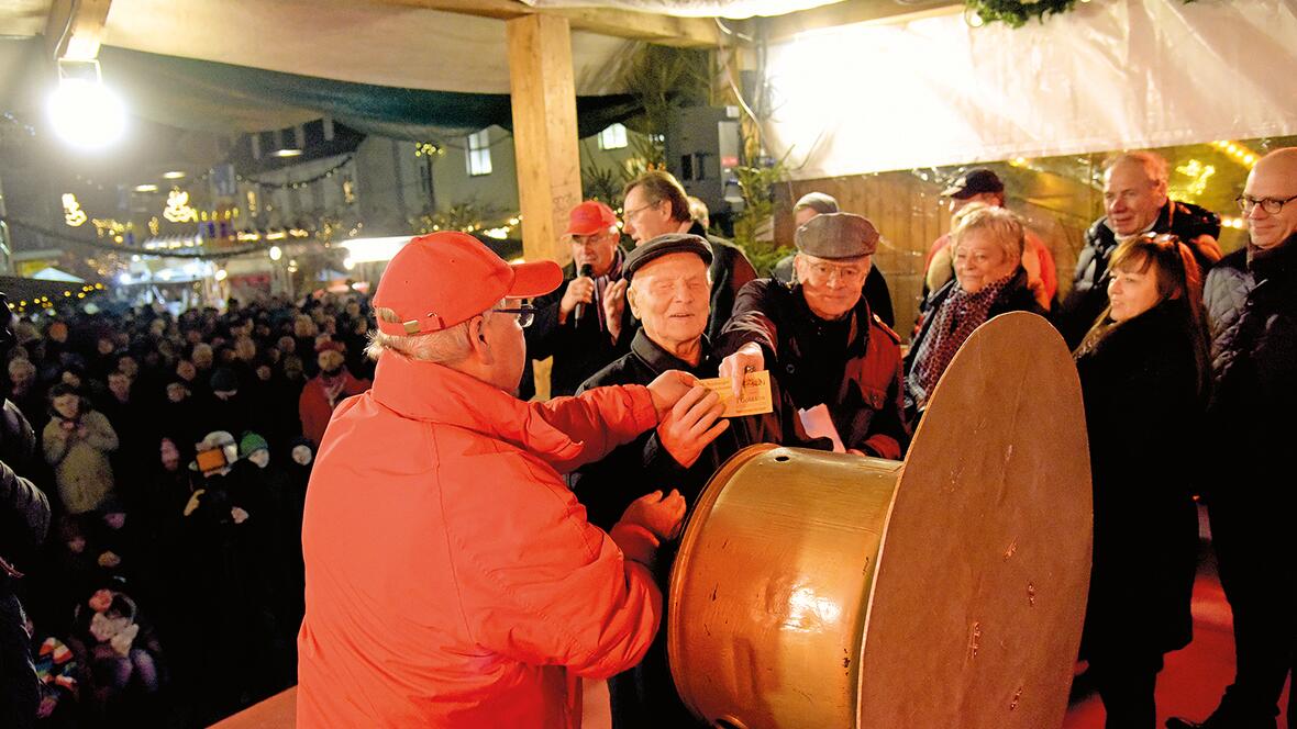 abschlussziehung_dsc0575_bearb-11-17-50