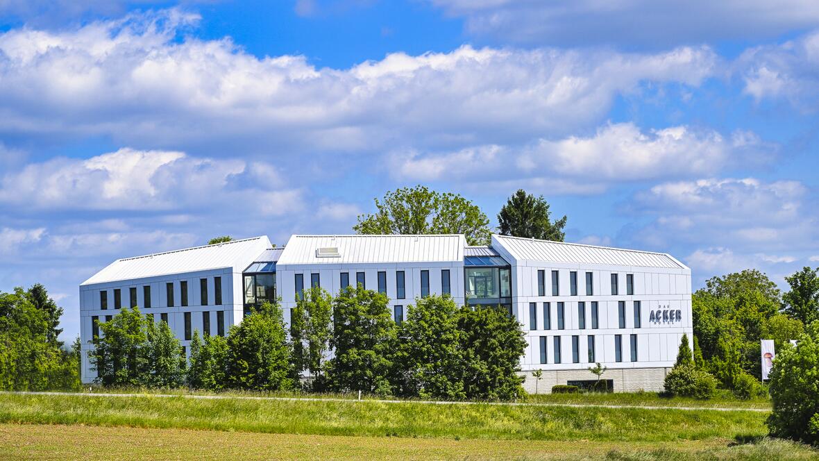 2-hotel_aussenanlage-c-jerry-andre-photography